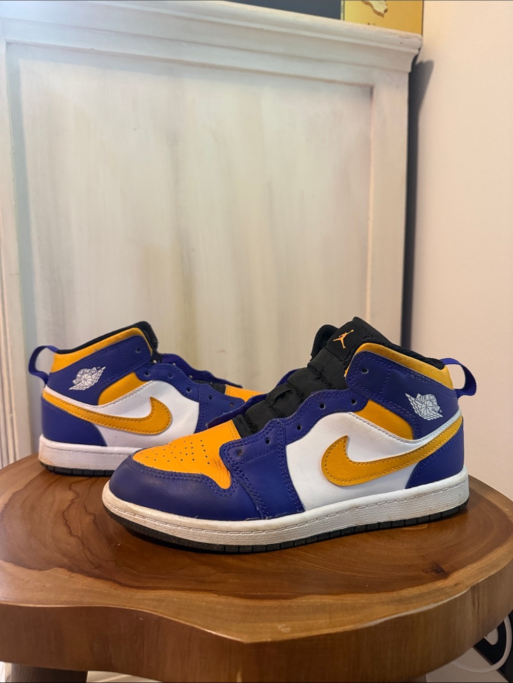 Kids Air Jordan Basketball Shoes in Lakers - Purple/Gold/White
